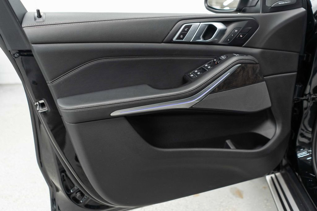 Used 2024 BMW X5 xDrive40i w/ Premium Package image 17