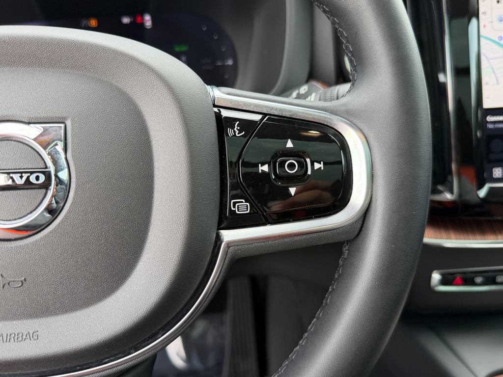 Certified 2024 Volvo XC60 T8 Plus w/ Climate Package AWD/4WD image 19