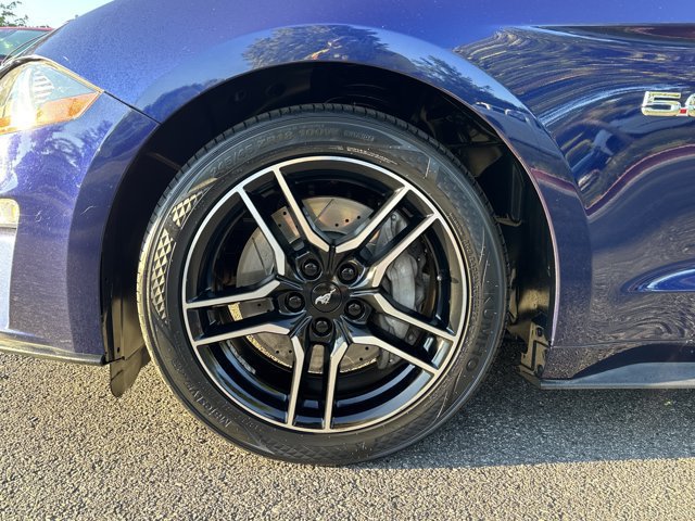 Used 2018 Ford Mustang GT Premium RWD image 13