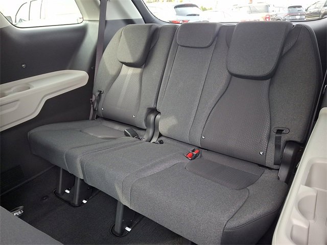 Used 2024 Kia Carnival LX image 12