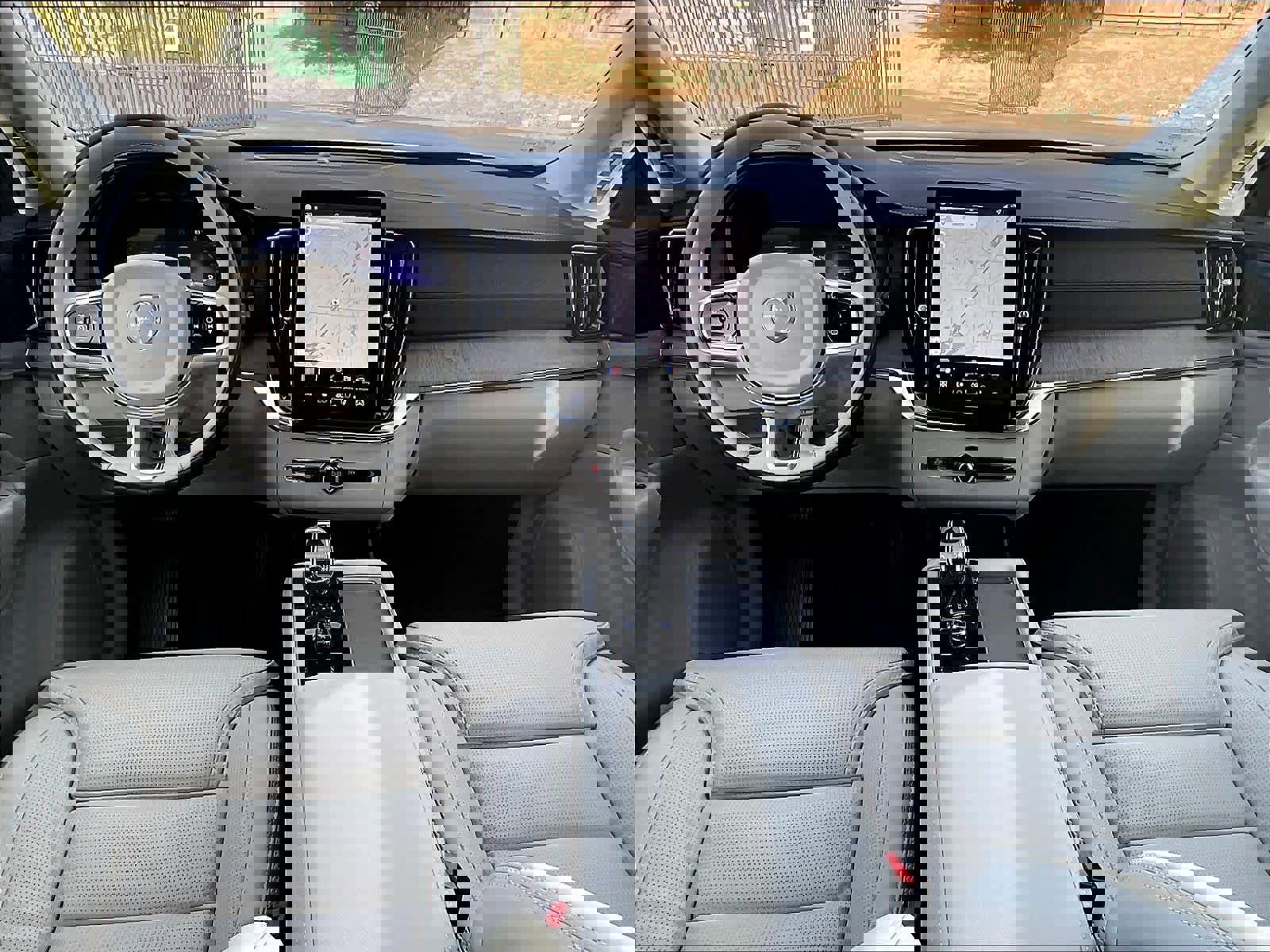 New 2026 Volvo XC90 T8 Ultra w/ Protection Package Premier image 7