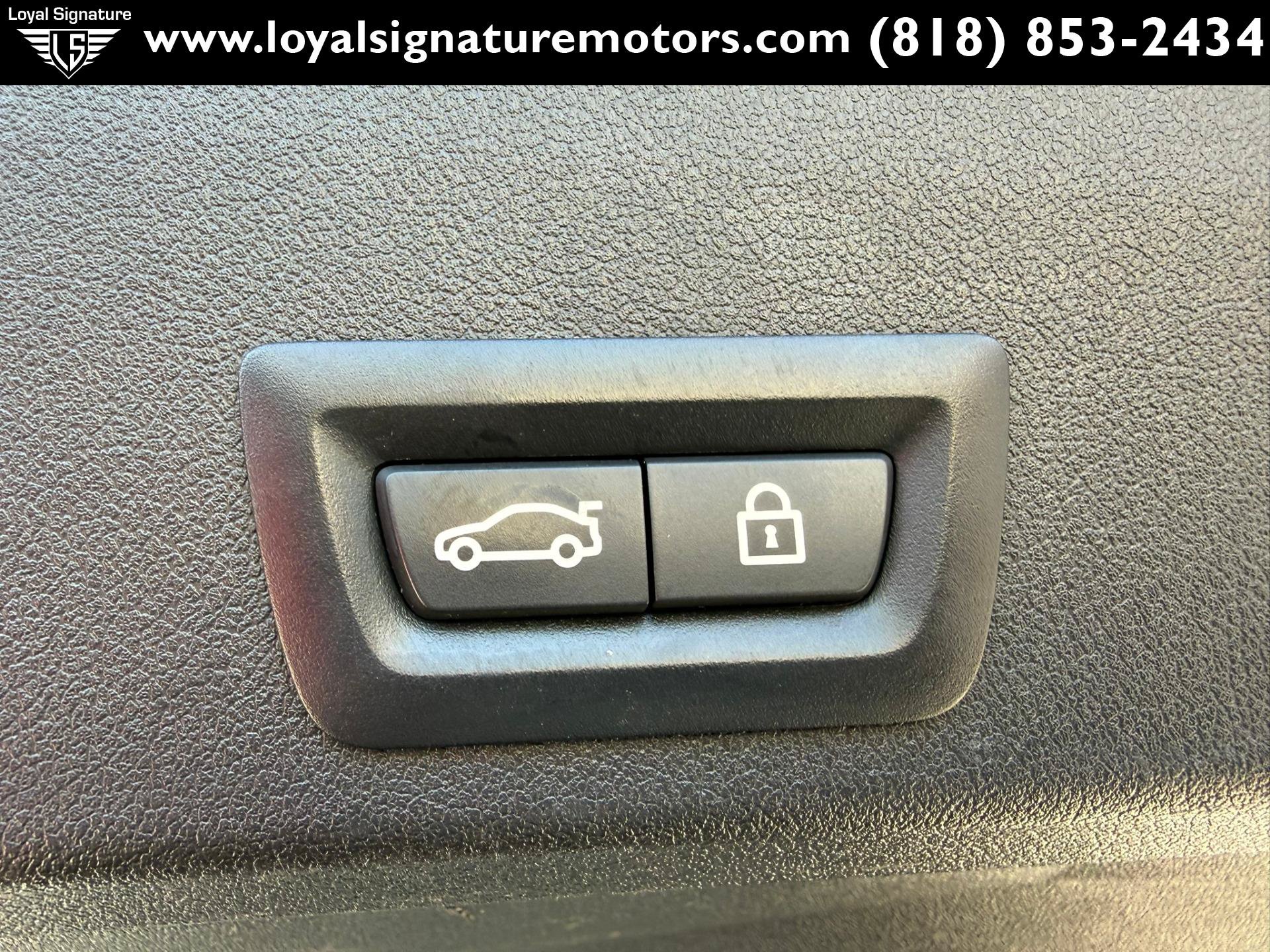 Used 2023 BMW XM AWD/4WD image 10