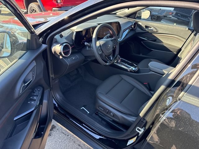 New 2026 Chevrolet Trax RS w/ Sunroof Package FWD image 9