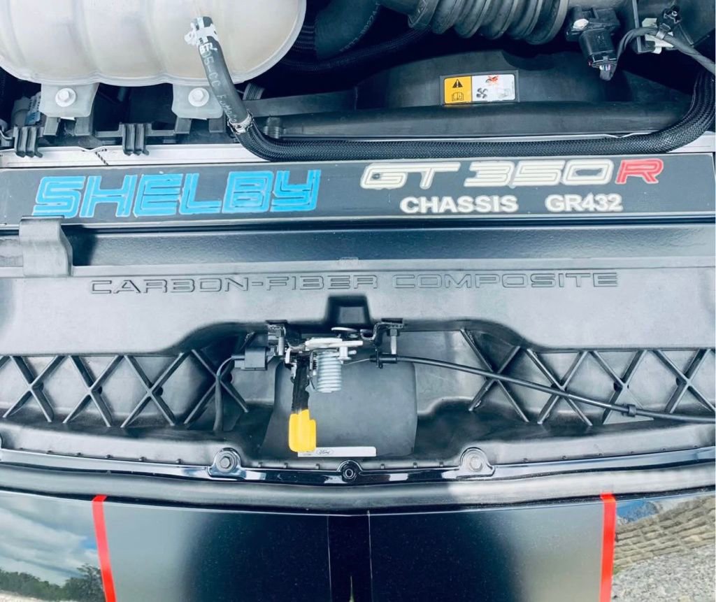 Used 2016 Ford Mustang Shelby GT350R w/ GT350R Equipment Group 920A image 6