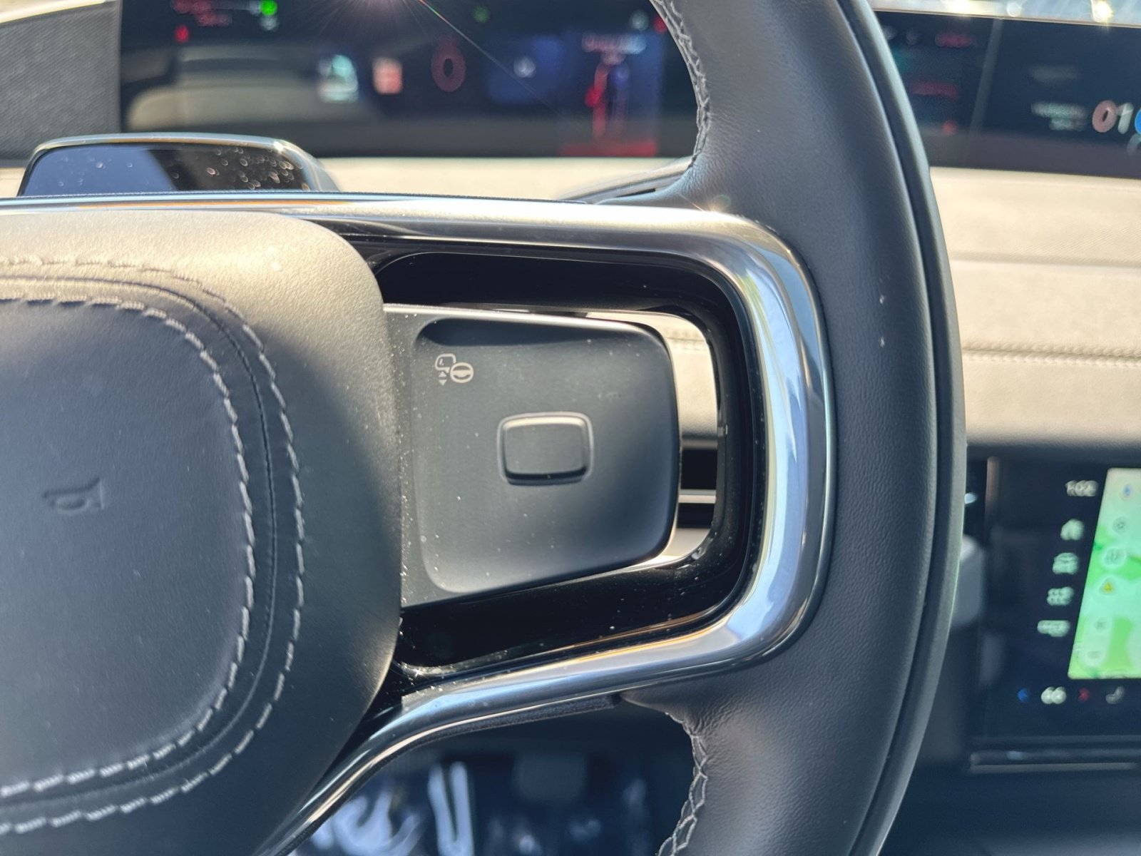 Used 2025 Lincoln Navigator Reserve AWD/4WD image 17