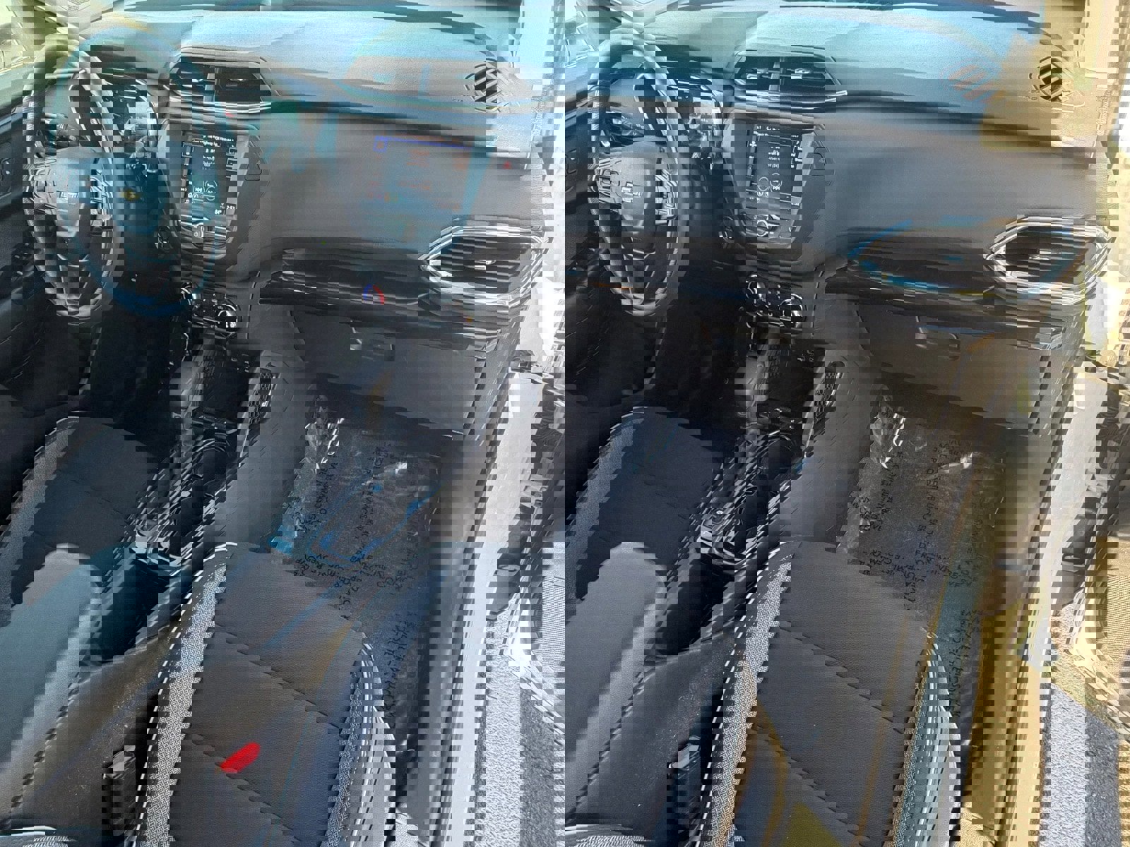 Used 2022 Chevrolet TrailBlazer LT w/ Confidence II Package image 13