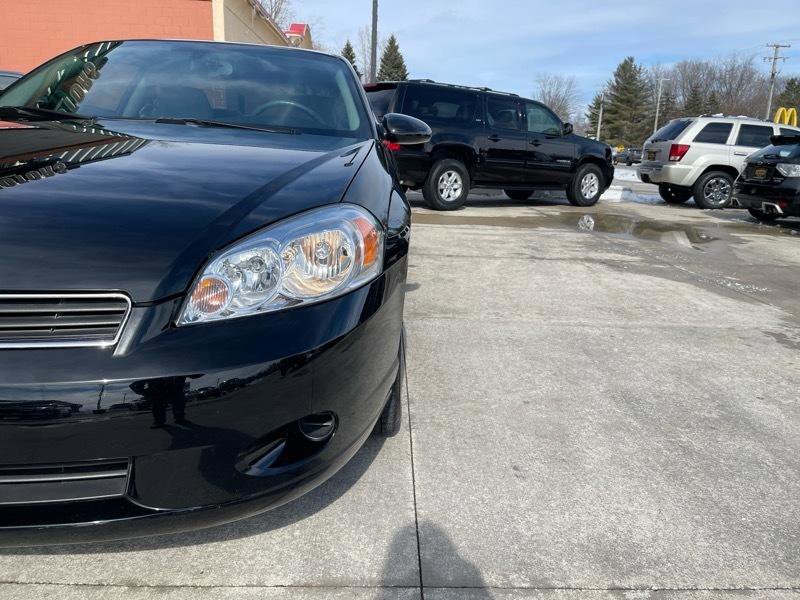 Used 2007 Chevrolet Monte Carlo LT FWD image 4