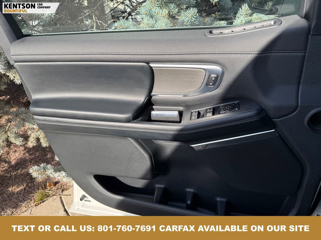 Used 2025 Ford Expedition Max Platinum image 22