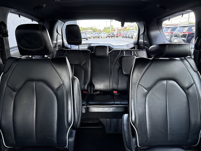 Used 2025 Chrysler Pacifica Limited FWD image 20