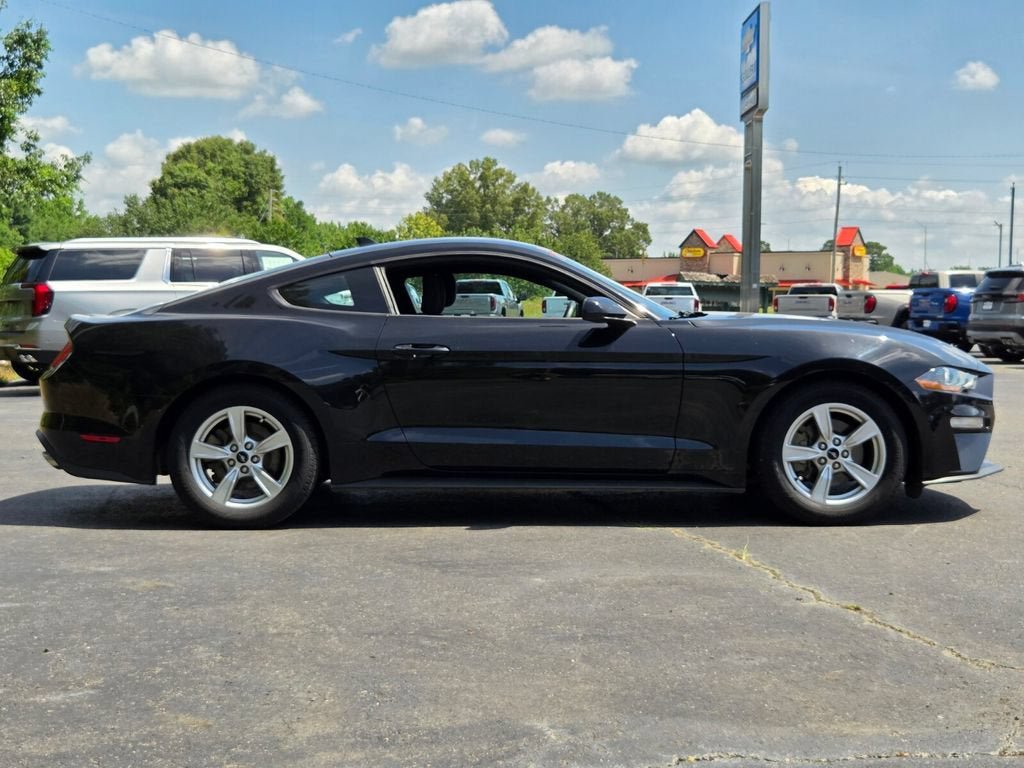 Used 2022 Ford Mustang Coupe RWD image 7