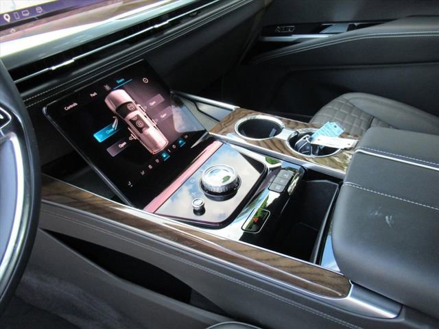 Used 2025 Cadillac Escalade Sport Platinum AWD/4WD image 22