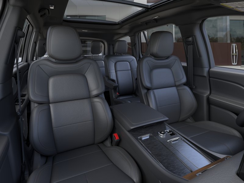 Used 2025 Lincoln Aviator Reserve w/ Luxury Package RWD image 10