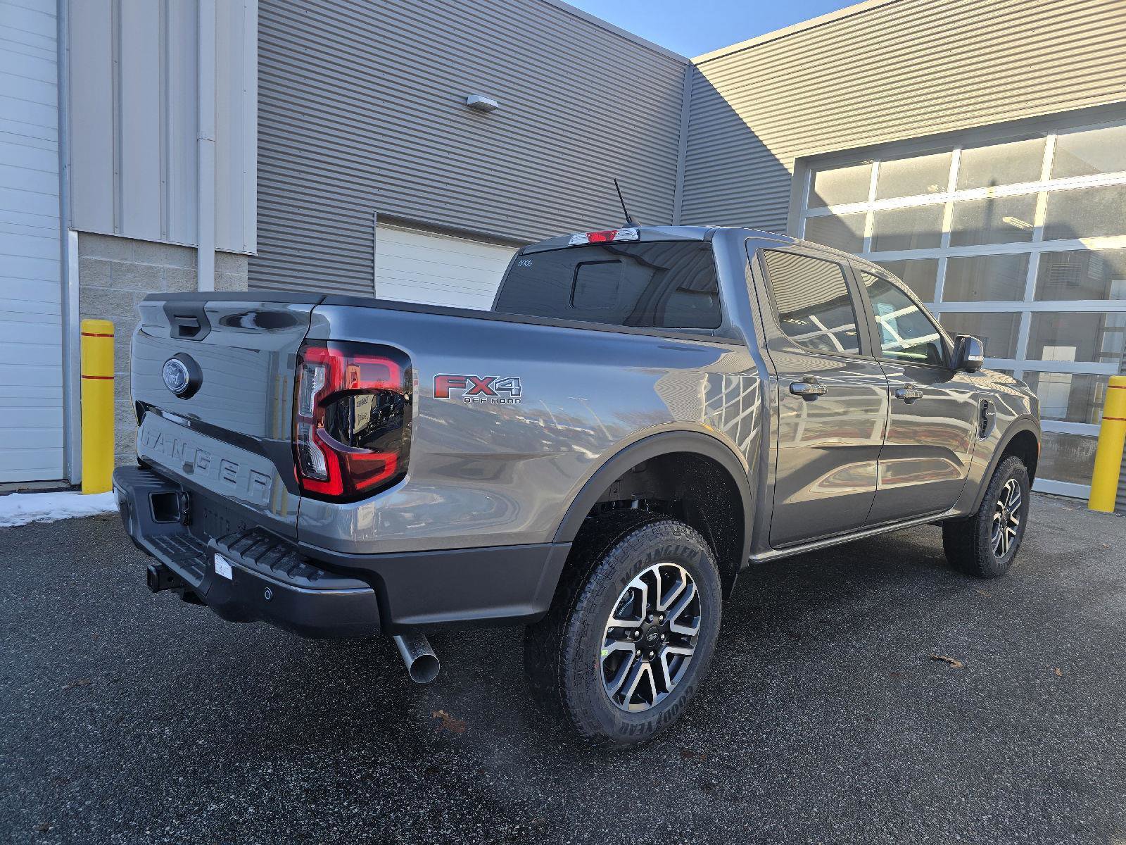 New 2025 Ford Ranger Lariat w/ FX4 Off-Road Package image 8
