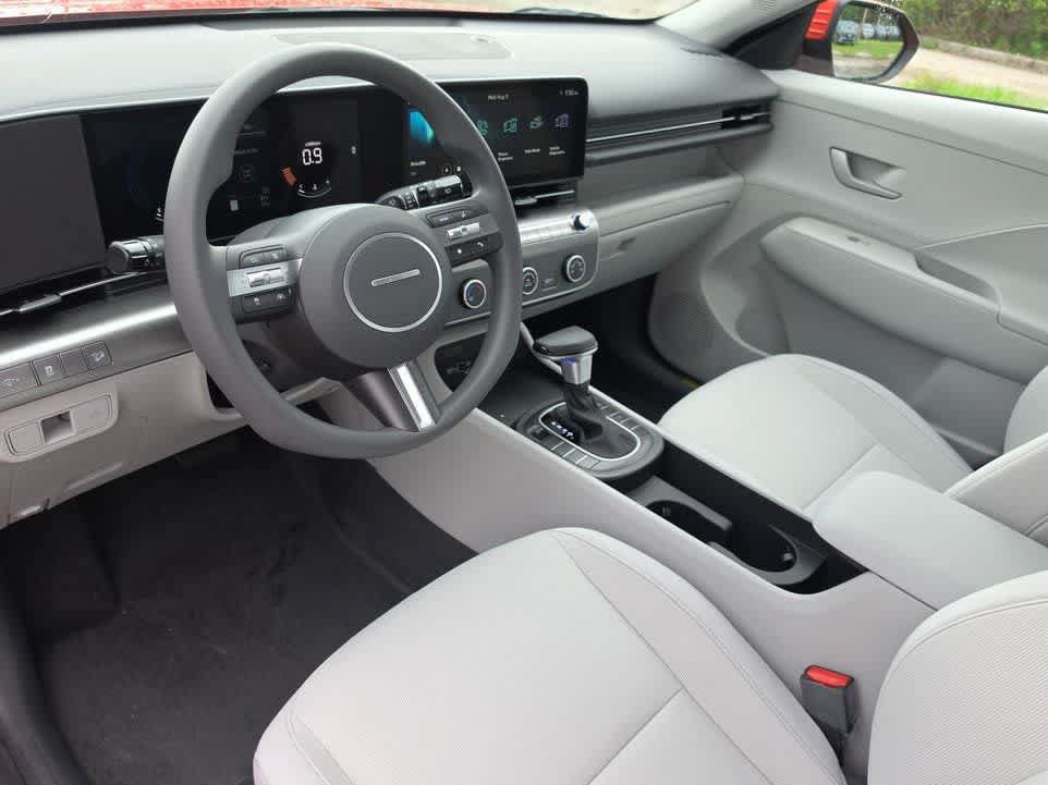 New 2027 Hyundai Kona SE FWD image 15