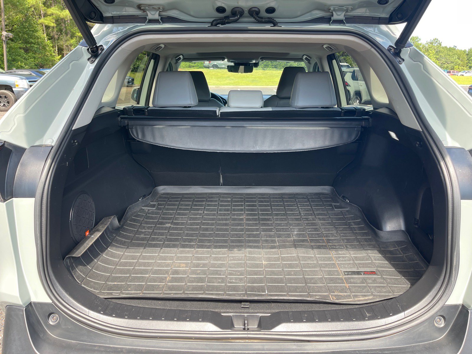 Used 2021 Toyota RAV4 XLE Premium FWD image 16