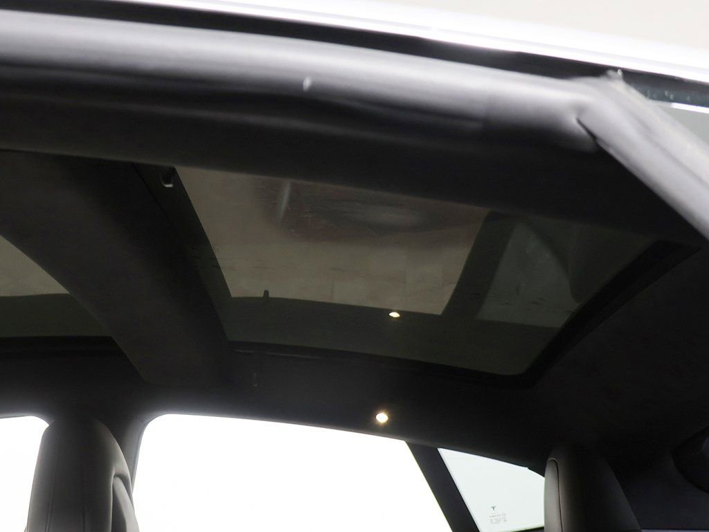 Used 2015 Tesla Model S P85D image 18