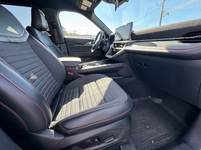 Used 2025 Ford Explorer ST-Line w/ Premium Package image 16