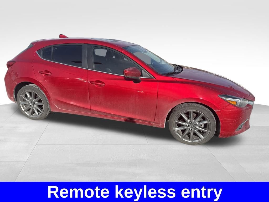 Used 2018 MAZDA MAZDA3 Grand Touring image 9