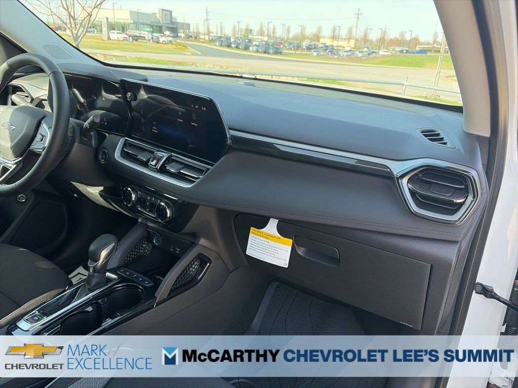 New 2026 Chevrolet TrailBlazer LT w/ Convenience Package FWD image 30