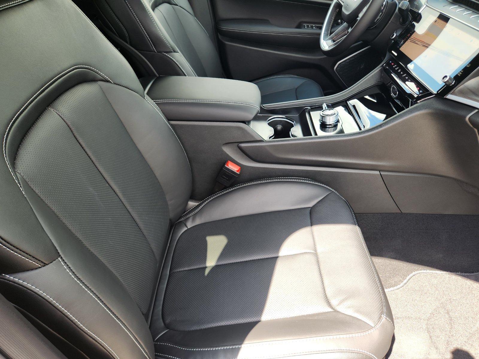 New 2027 Jeep Grand Cherokee L Limited AWD/4WD image 14
