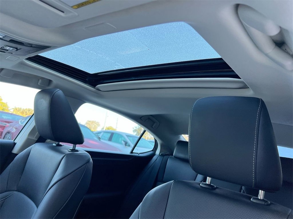 Certified 2023 Lexus ES 300h w/ Premium Package image 18