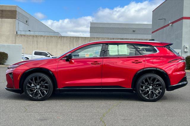 Certified 2025 Toyota Crown Signia w/ Advanced Technology Package image 9