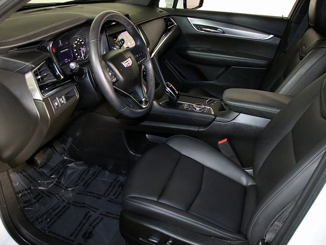 Used 2023 Cadillac XT6 Luxury image 12