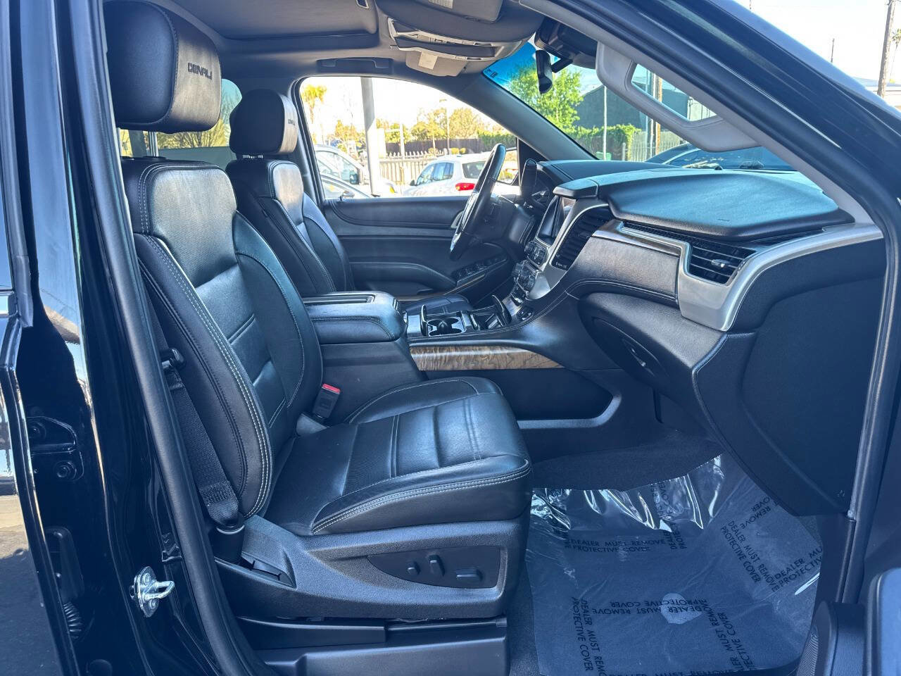 Used 2019 GMC Yukon XL Denali w/ Denali Ultimate Package image 13