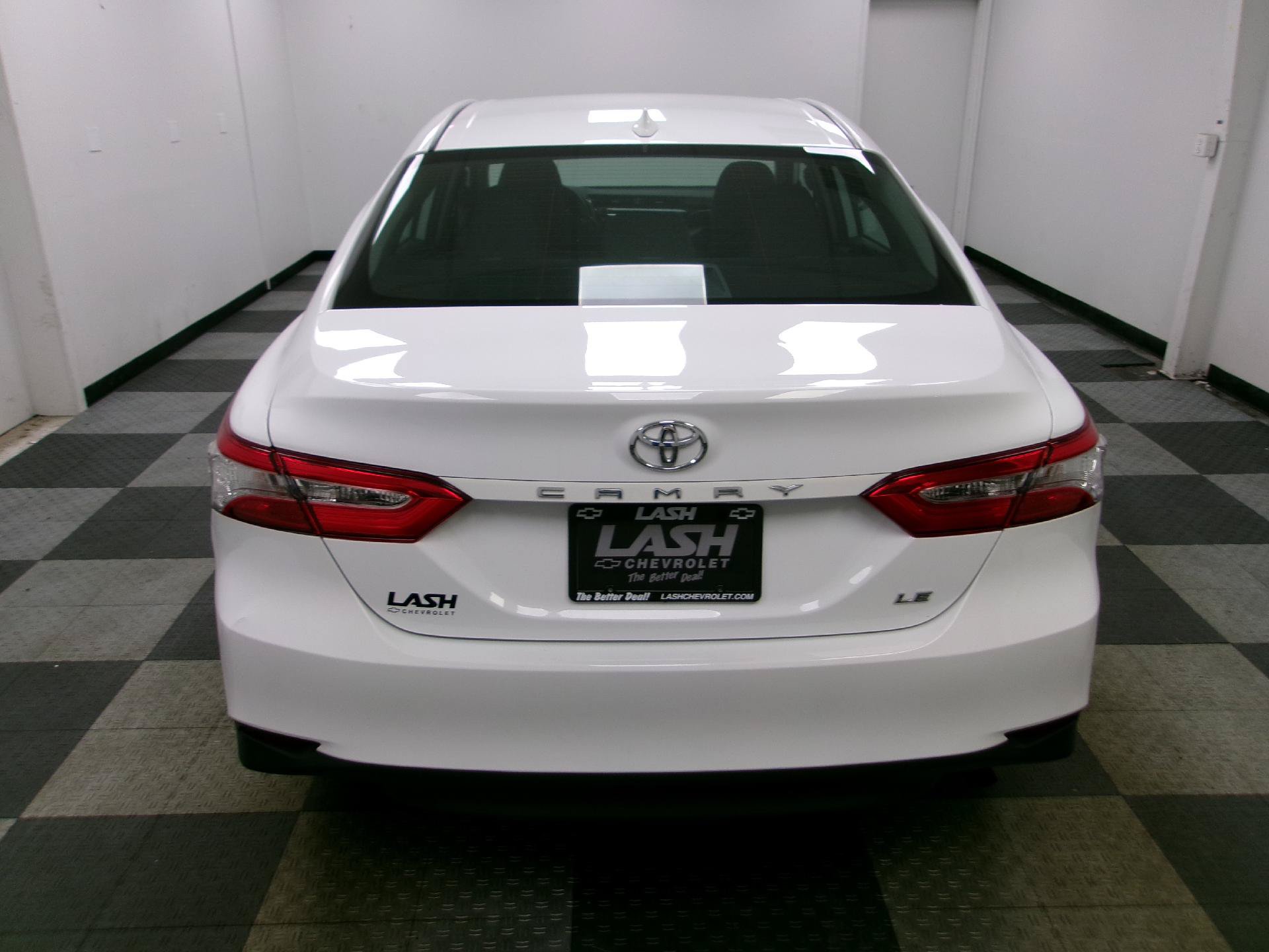 Used 2019 Toyota Camry LE FWD image 11