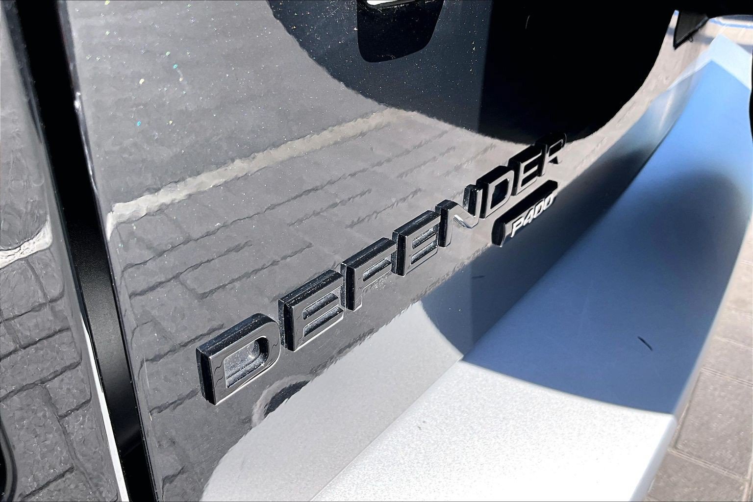 Used 2023 Land Rover Defender 110 SE AWD/4WD image 8