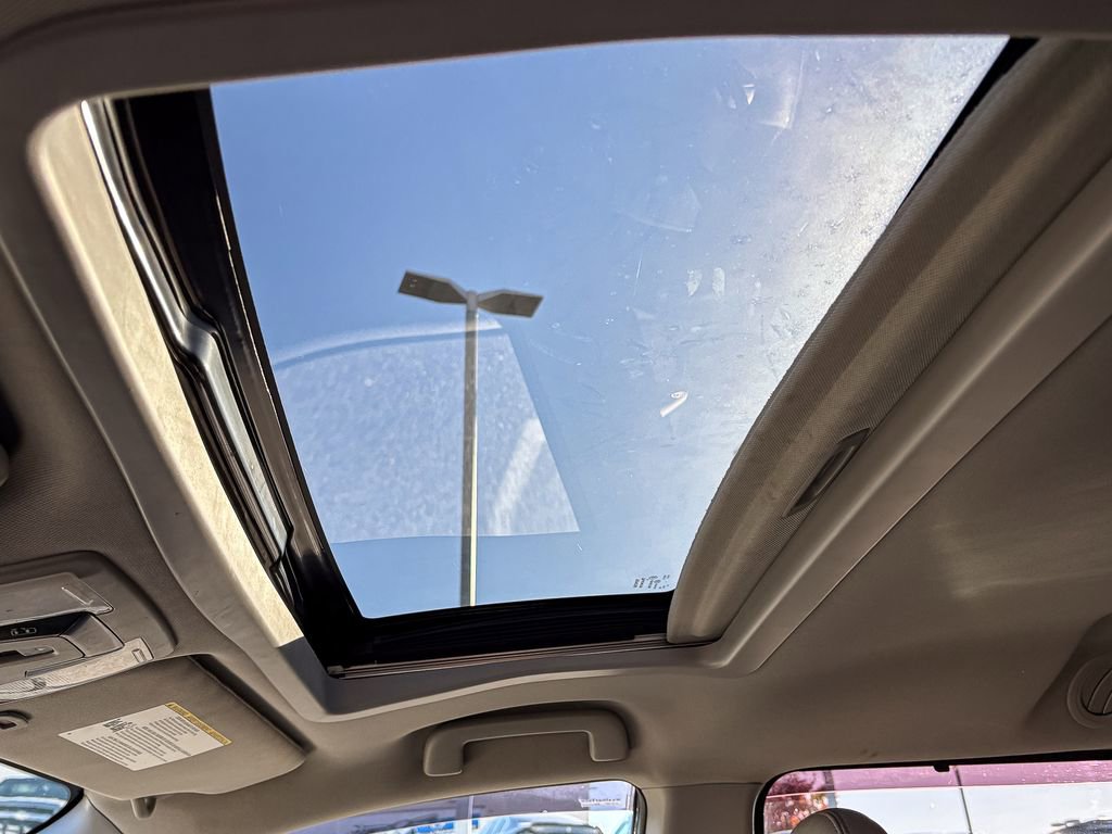 Used 2019 Toyota Sienna XLE image 13