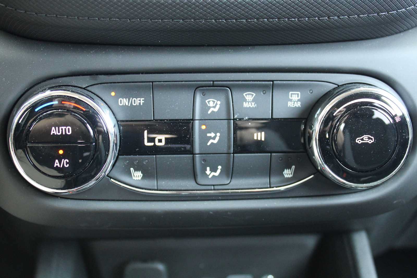 Certified 2023 Chevrolet TrailBlazer LT w/ Convenience Package AWD/4WD image 16