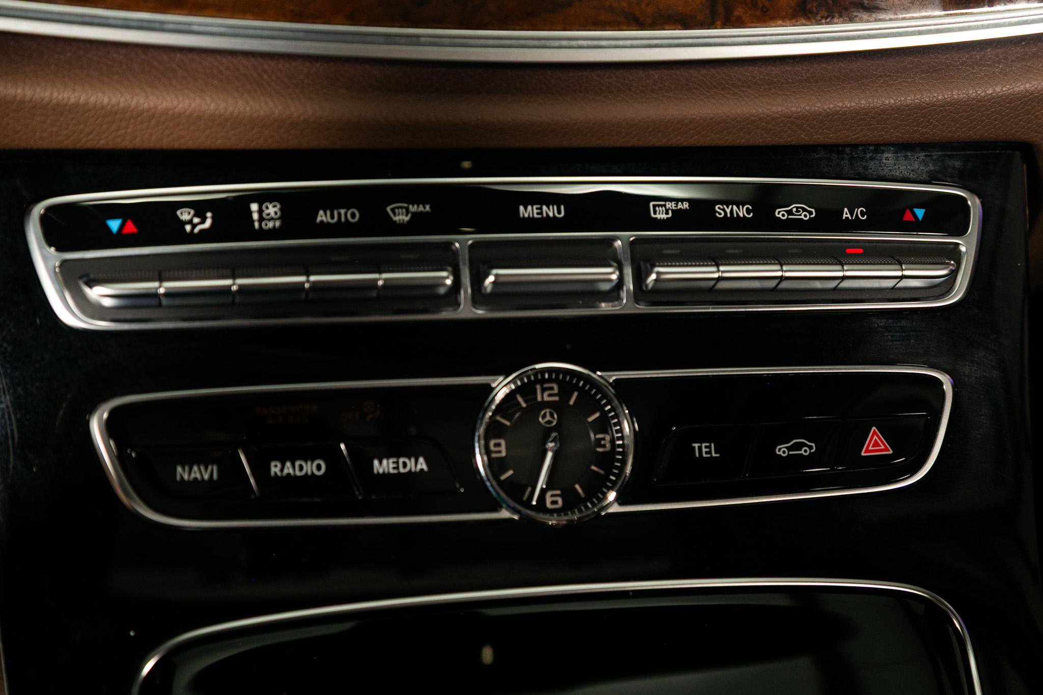 Used 2017 Mercedes-Benz E 300 4MATIC image 44