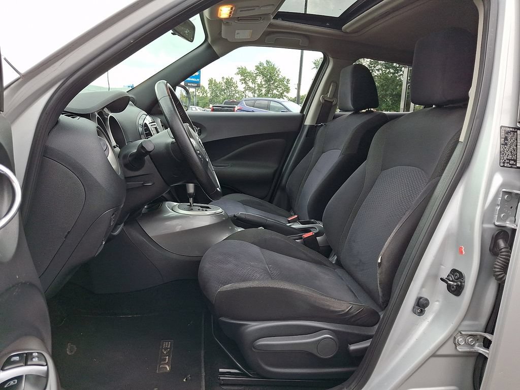 Used 2014 Nissan Juke SV w/ Navigation Package AWD/4WD image 14