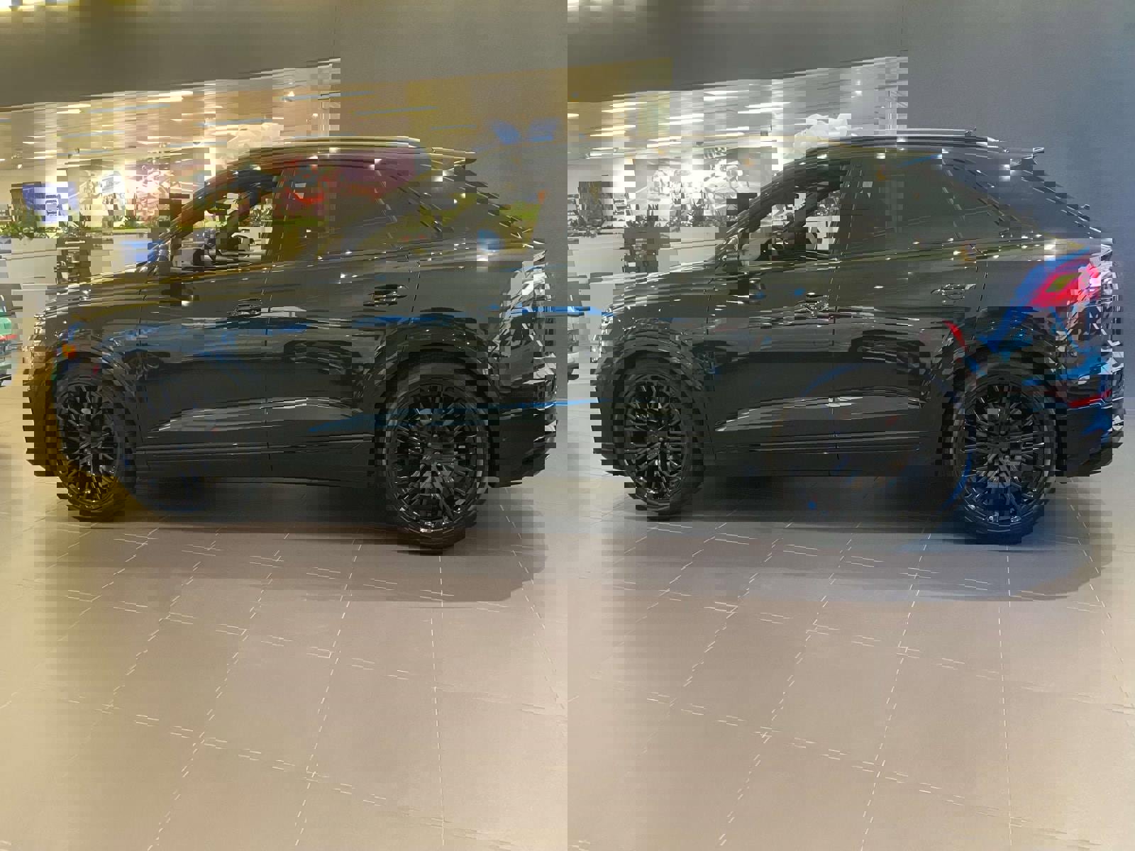 New 2026 Audi SQ8 Prestige image 6