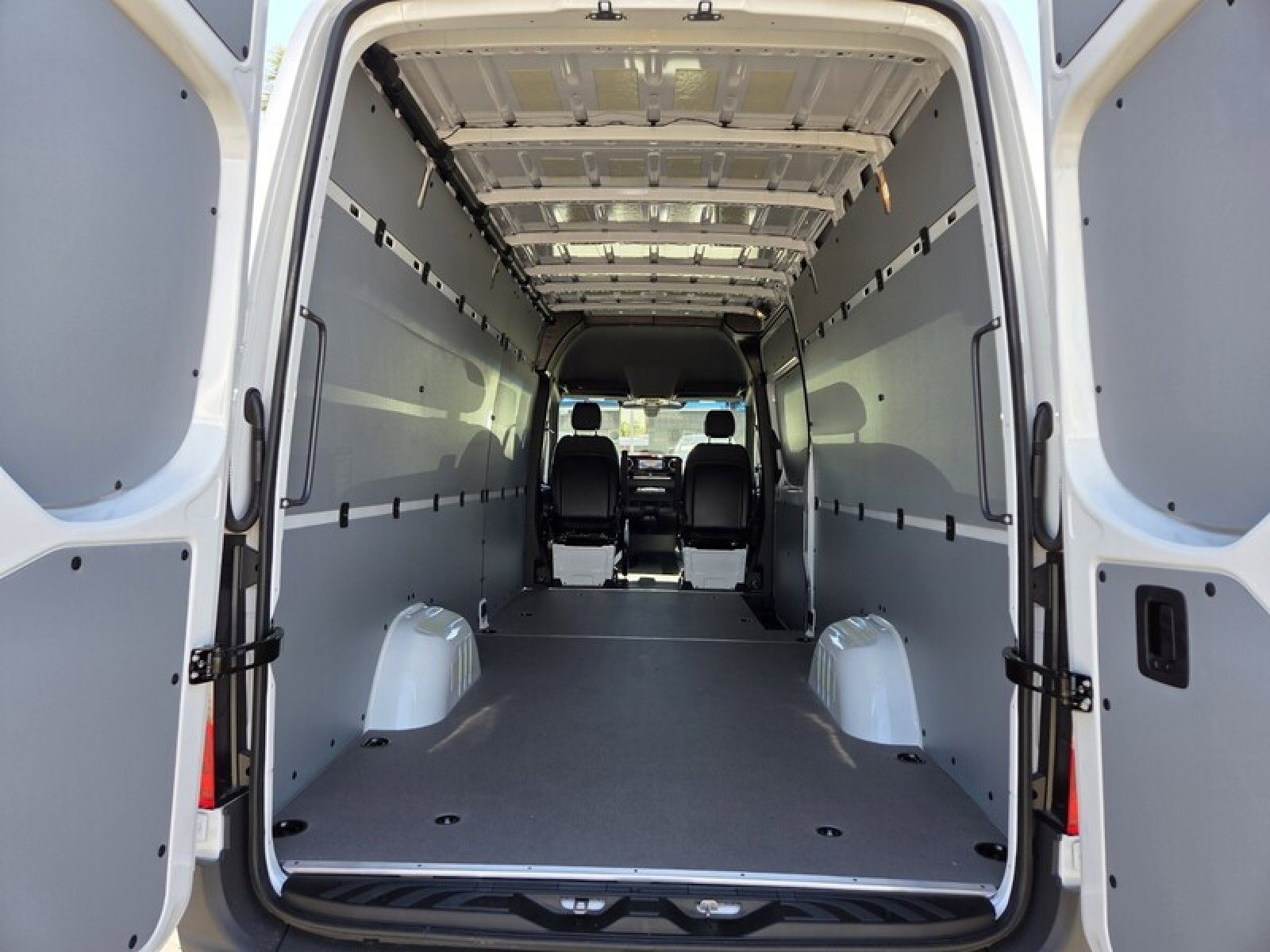 New 2026 Mercedes-Benz Sprinter 2500 image 12