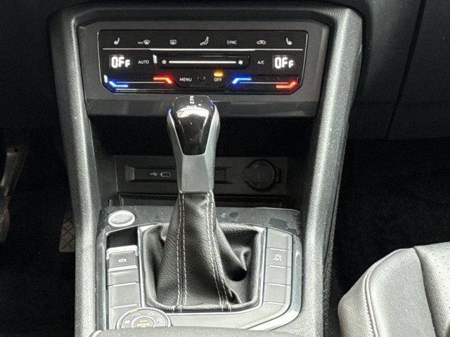 Used 2022 Volkswagen Tiguan SE image 15