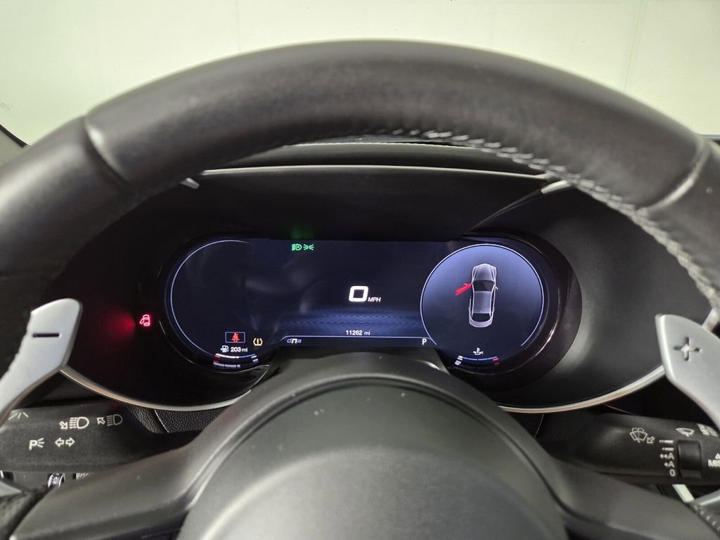 Used 2024 Alfa Romeo Giulia Veloce image 17