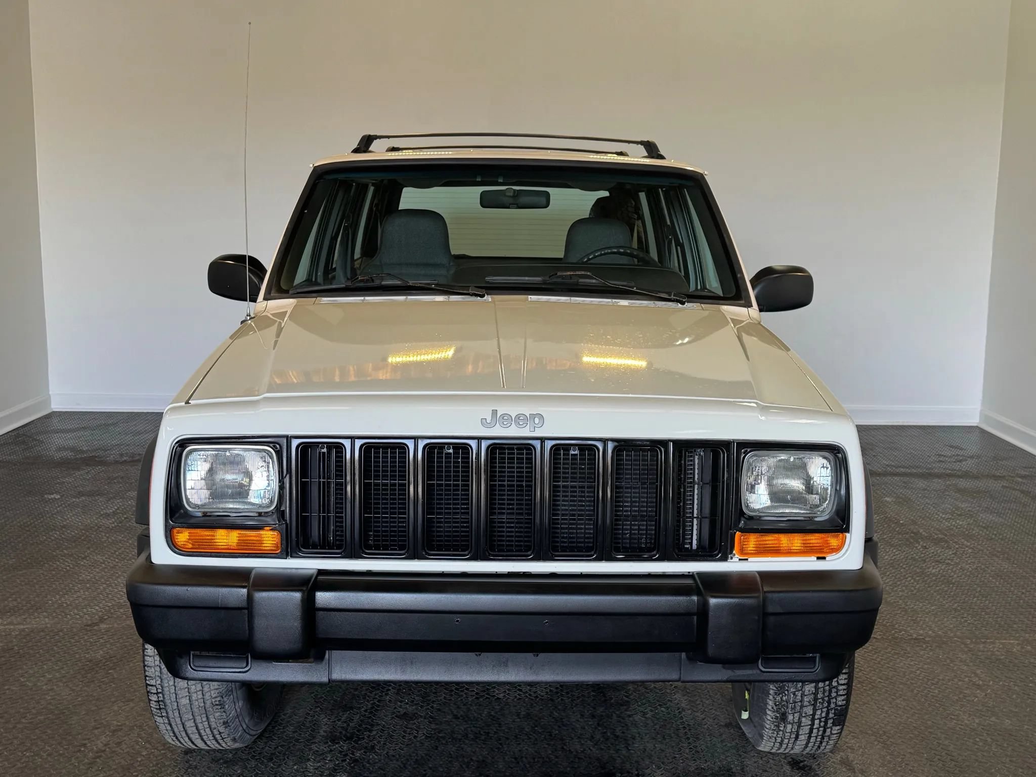 Used 2000 Jeep Cherokee SE AWD/4WD image 2