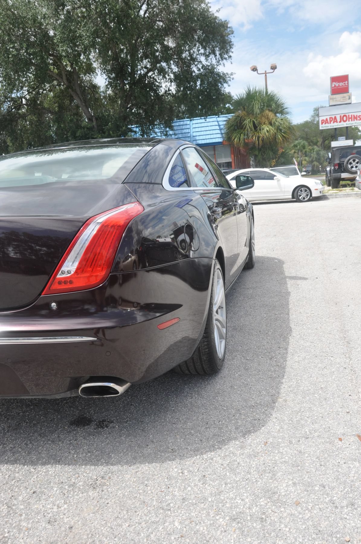 Used 2011 Jaguar XJ L RWD image 11