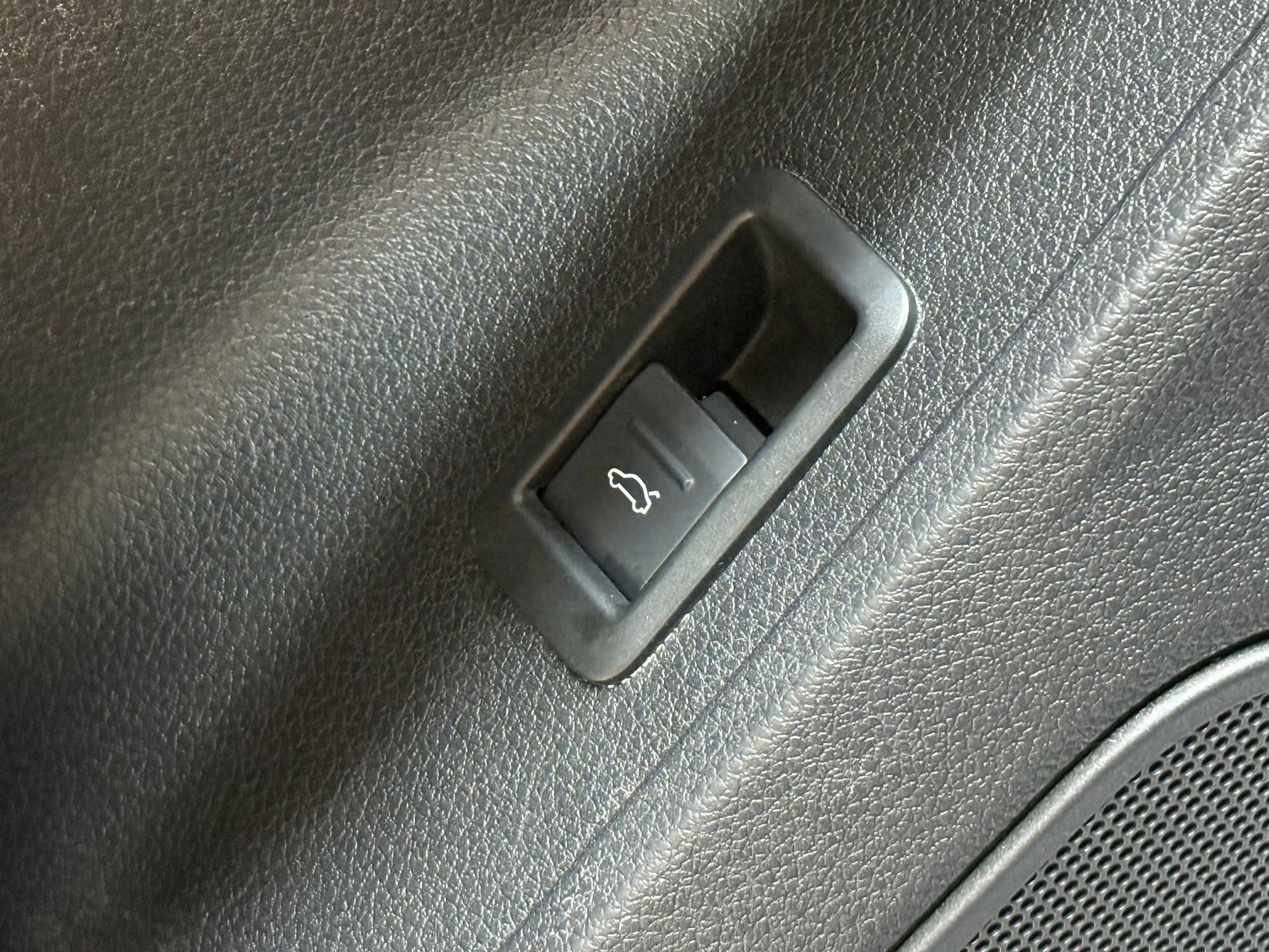 Used 2020 Audi Q3 2.0T Premium Plus w/ Premium Plus Package image 17