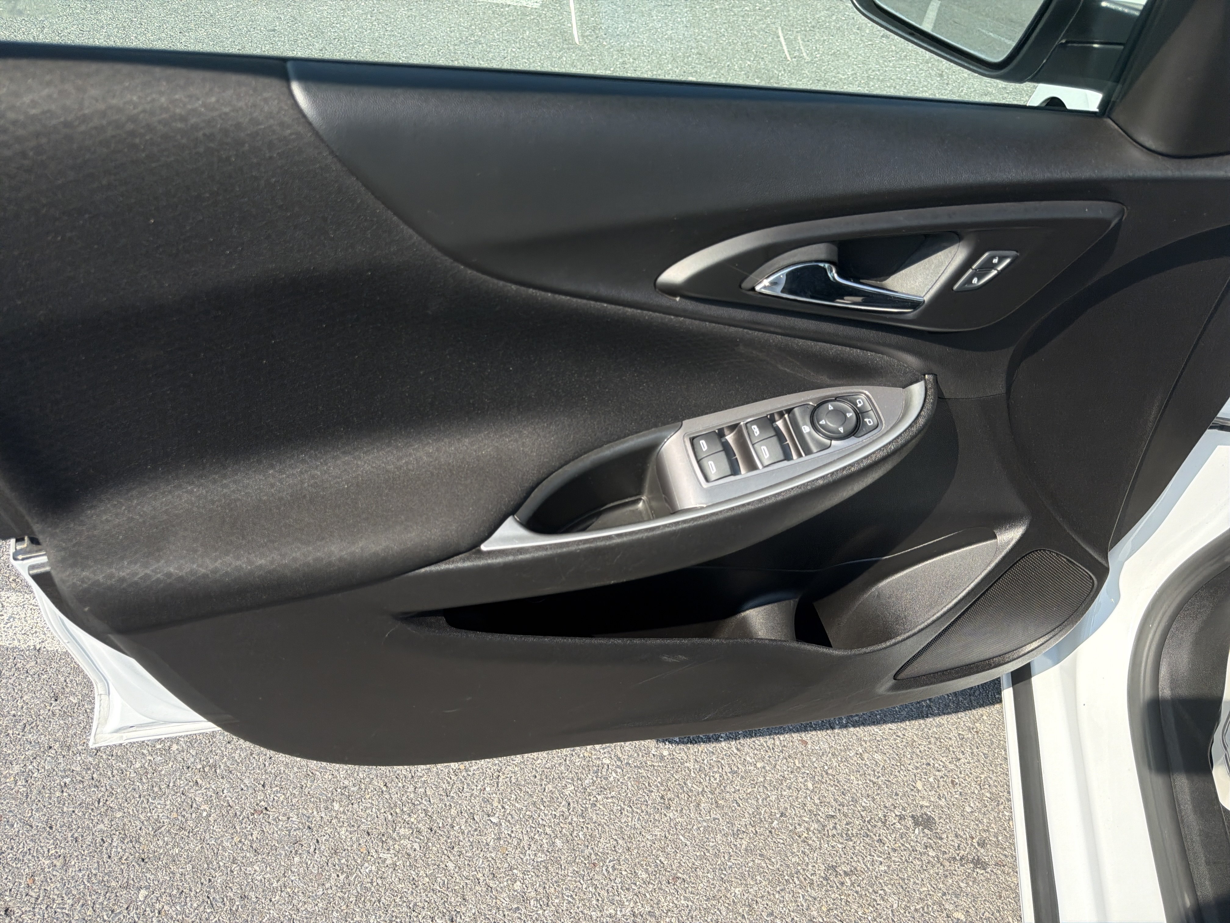 Used 2024 Chevrolet Malibu LT FWD image 15