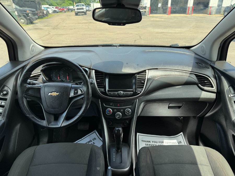 Used 2020 Chevrolet Trax LS FWD image 21