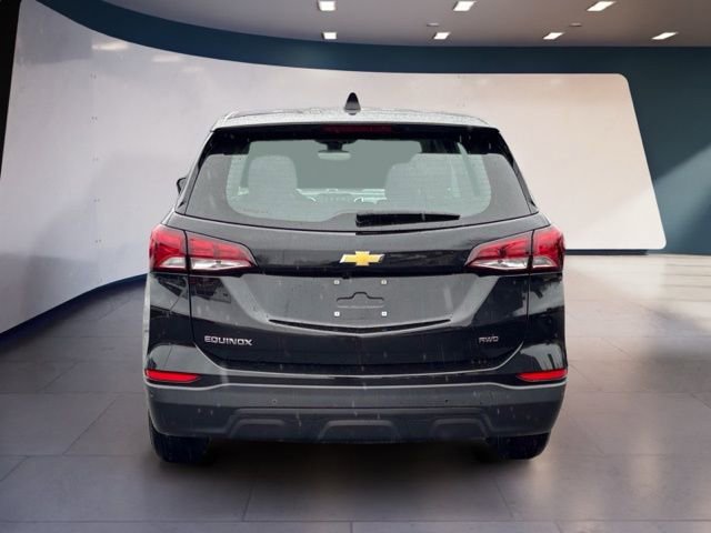 Used 2024 Chevrolet Equinox LS w/ Driver Confidence II Package image 4