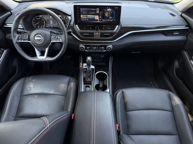 Used 2023 Nissan Altima 2.0 SR FWD image 11