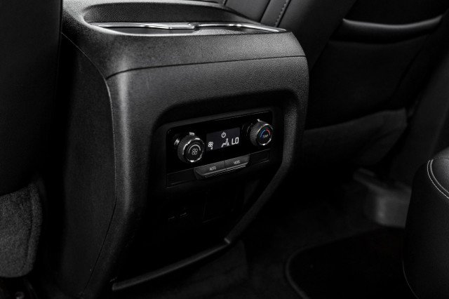 Used 2025 Chevrolet Traverse LT w/ LPO, Floor Liner Package FWD image 36