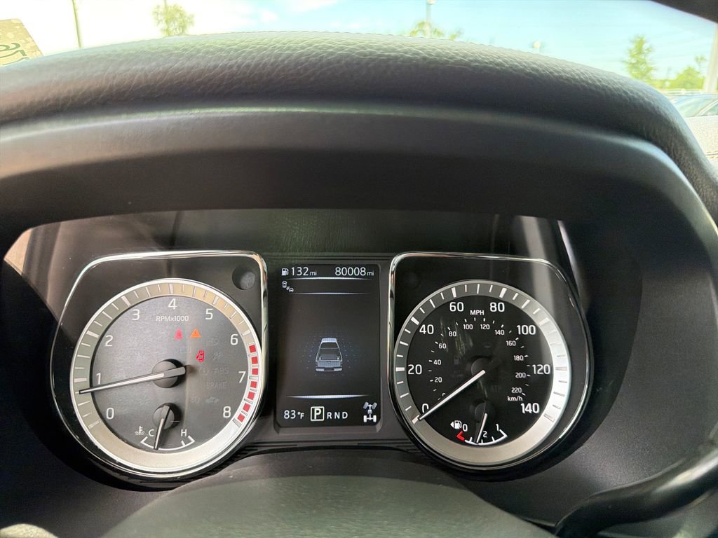 Used 2018 Nissan Titan SL AWD/4WD image 27