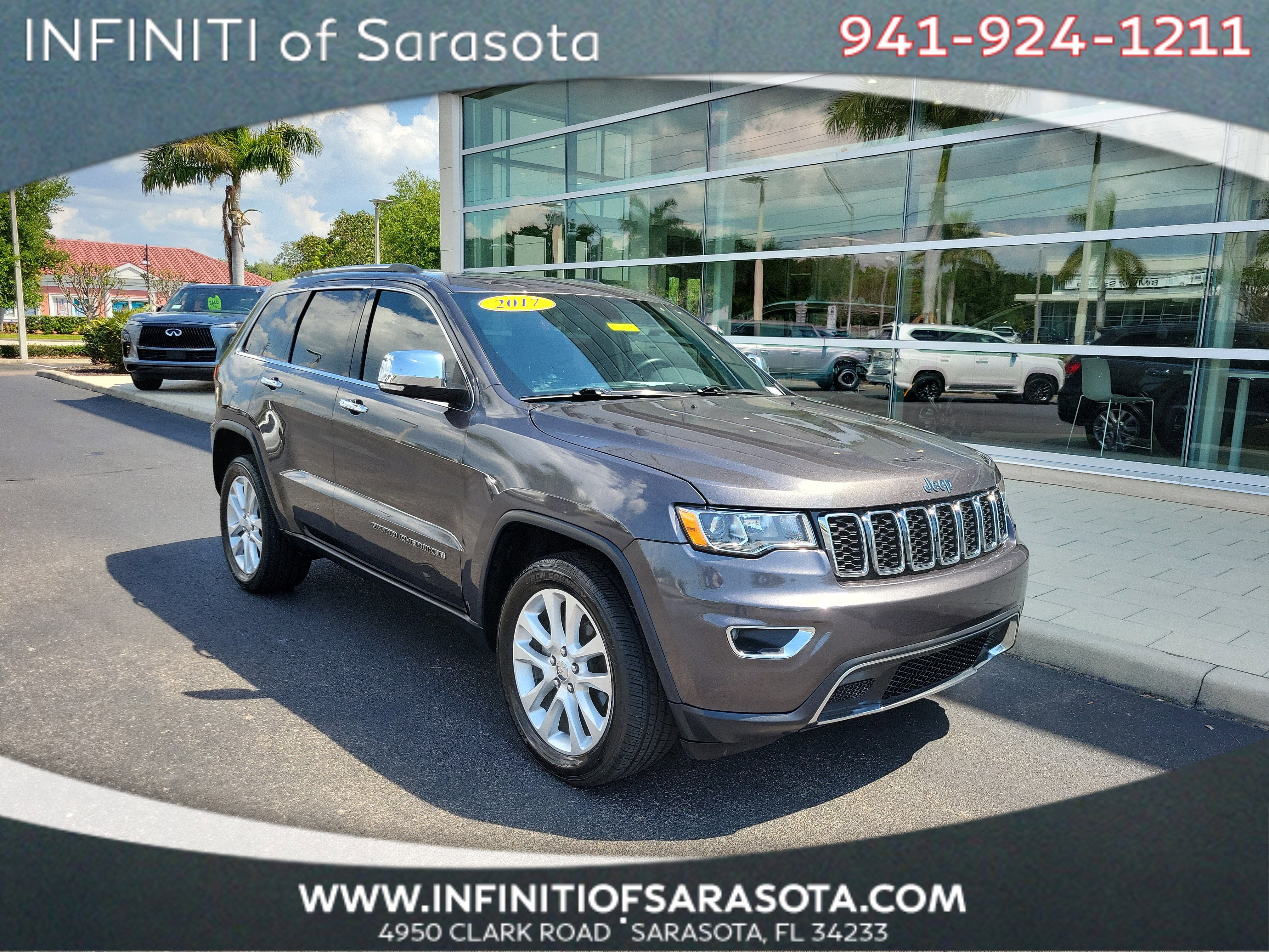 Used 2017 Jeep Grand Cherokee Limited AWD/4WD image 1