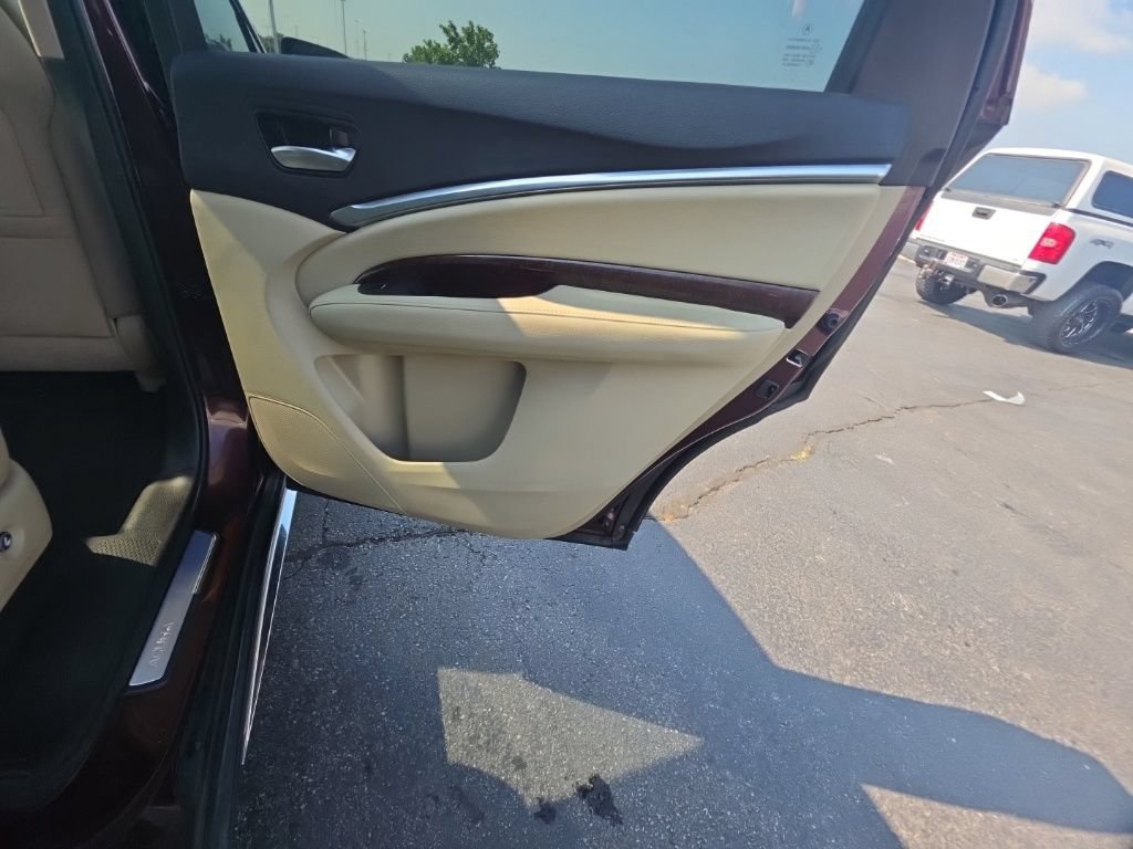 Used 2017 Acura MDX w/ Technology Package FWD image 29