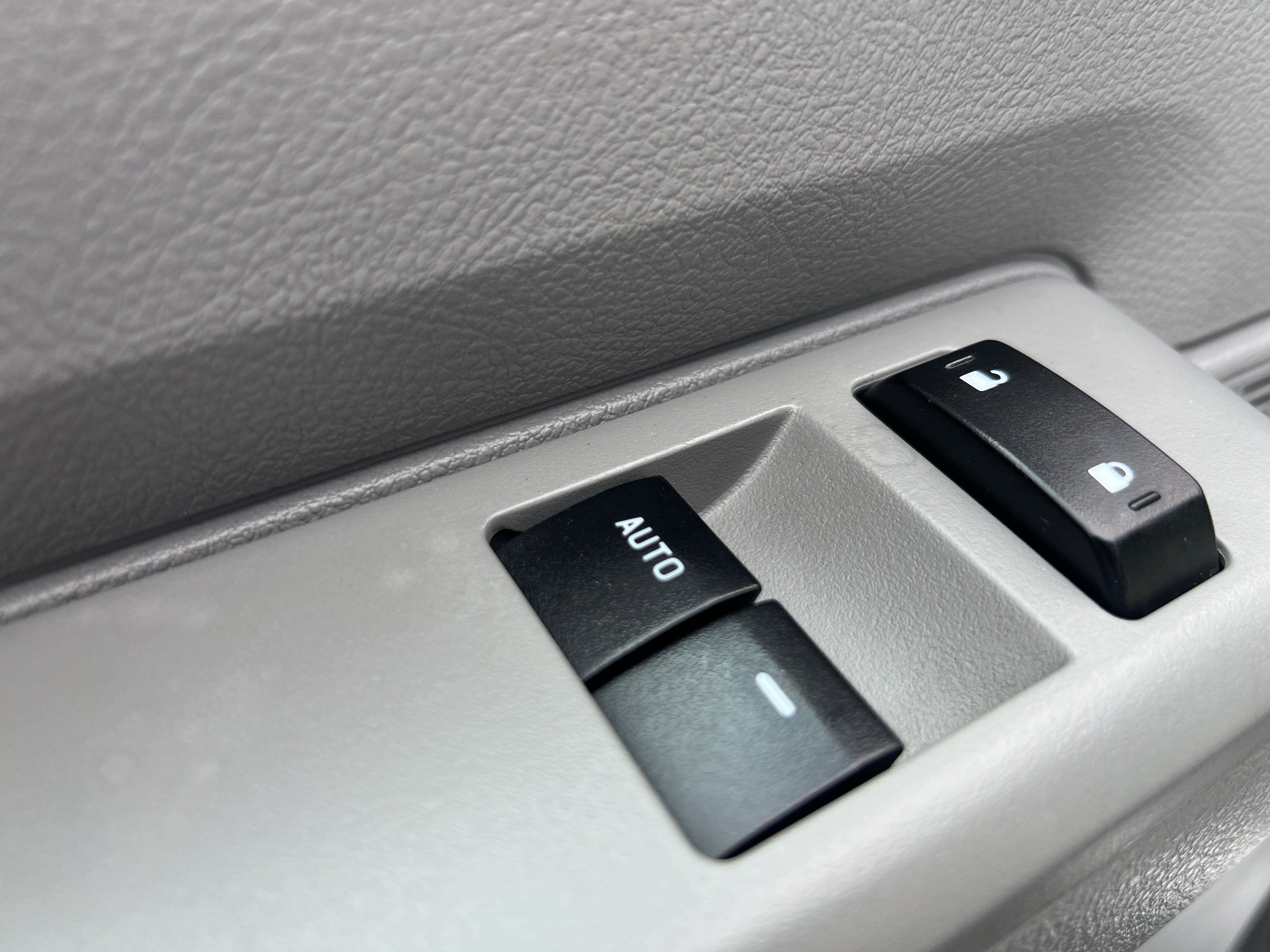 Used 2023 Ford E-350 and Econoline 350 Super Duty w/ Power Windows & Locks Group RWD image 14